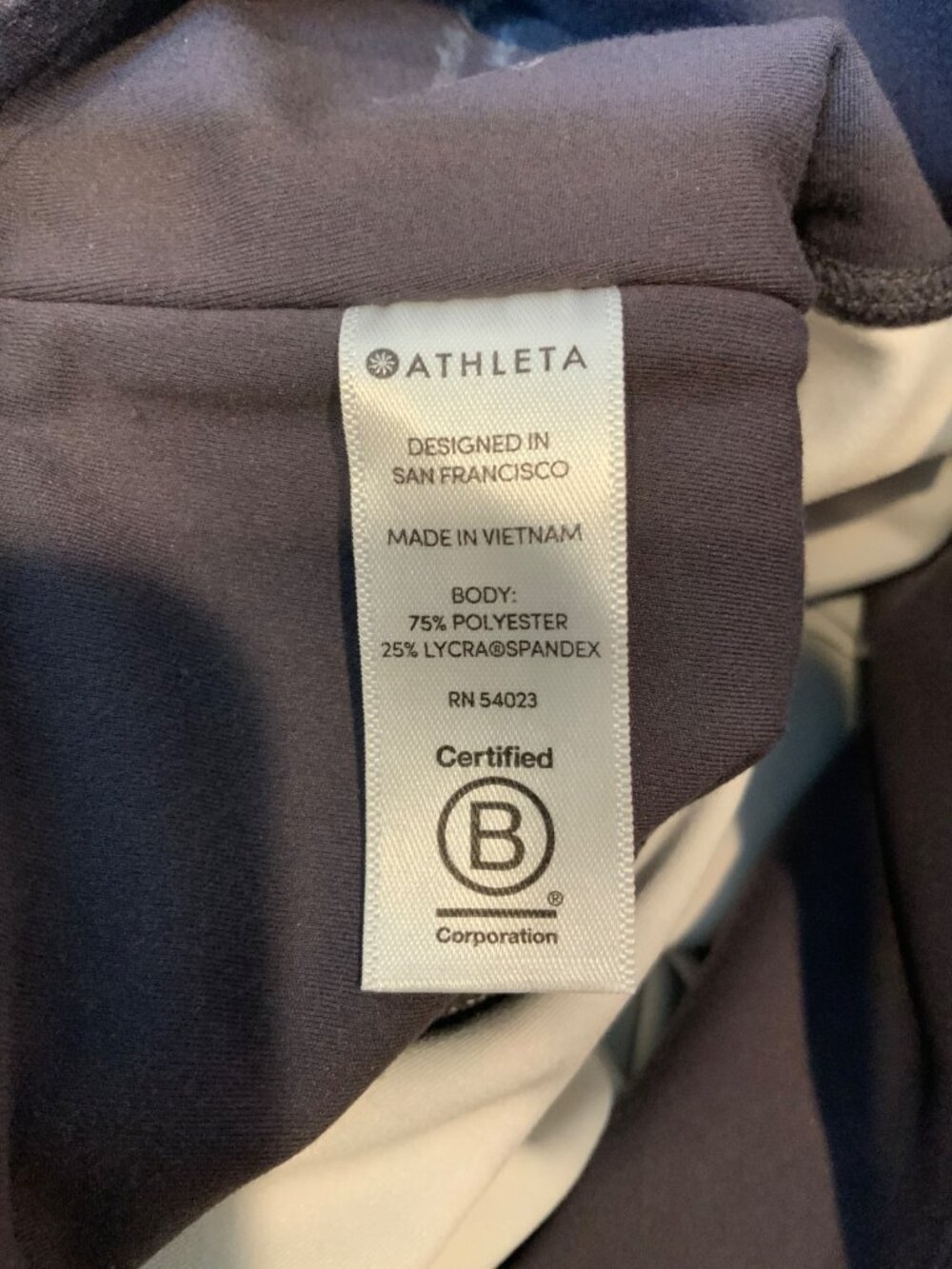 Athleta Purple Pink Floral Print 7/8 Tight Leggings, Size M - Picture 6 of 7